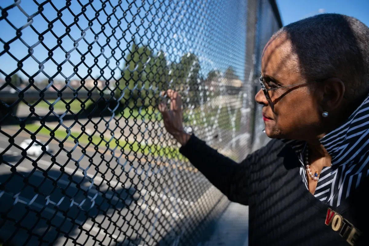 IMAGE Could tearing up an Oakland Freeway undo decades of racial injustice